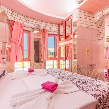 アパート Paco's Barbie House Oziás