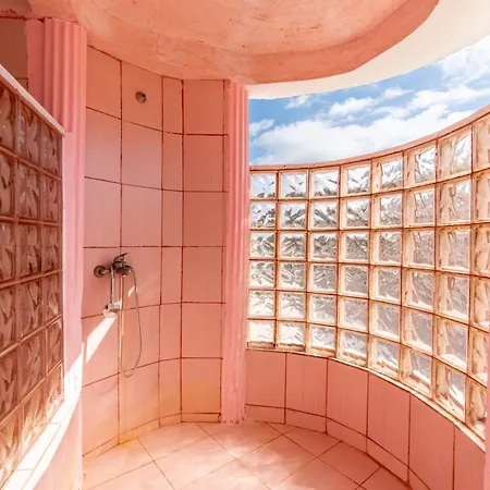 アパート Paco's Barbie House Oziás